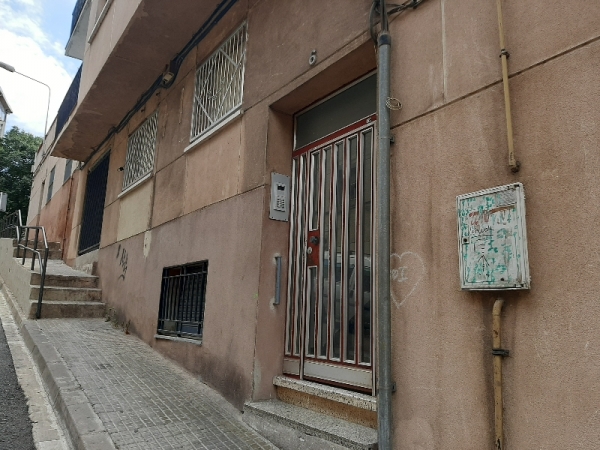 Piso En Venta En Sant Eduard Santa Coloma De Gramenet Barcelona