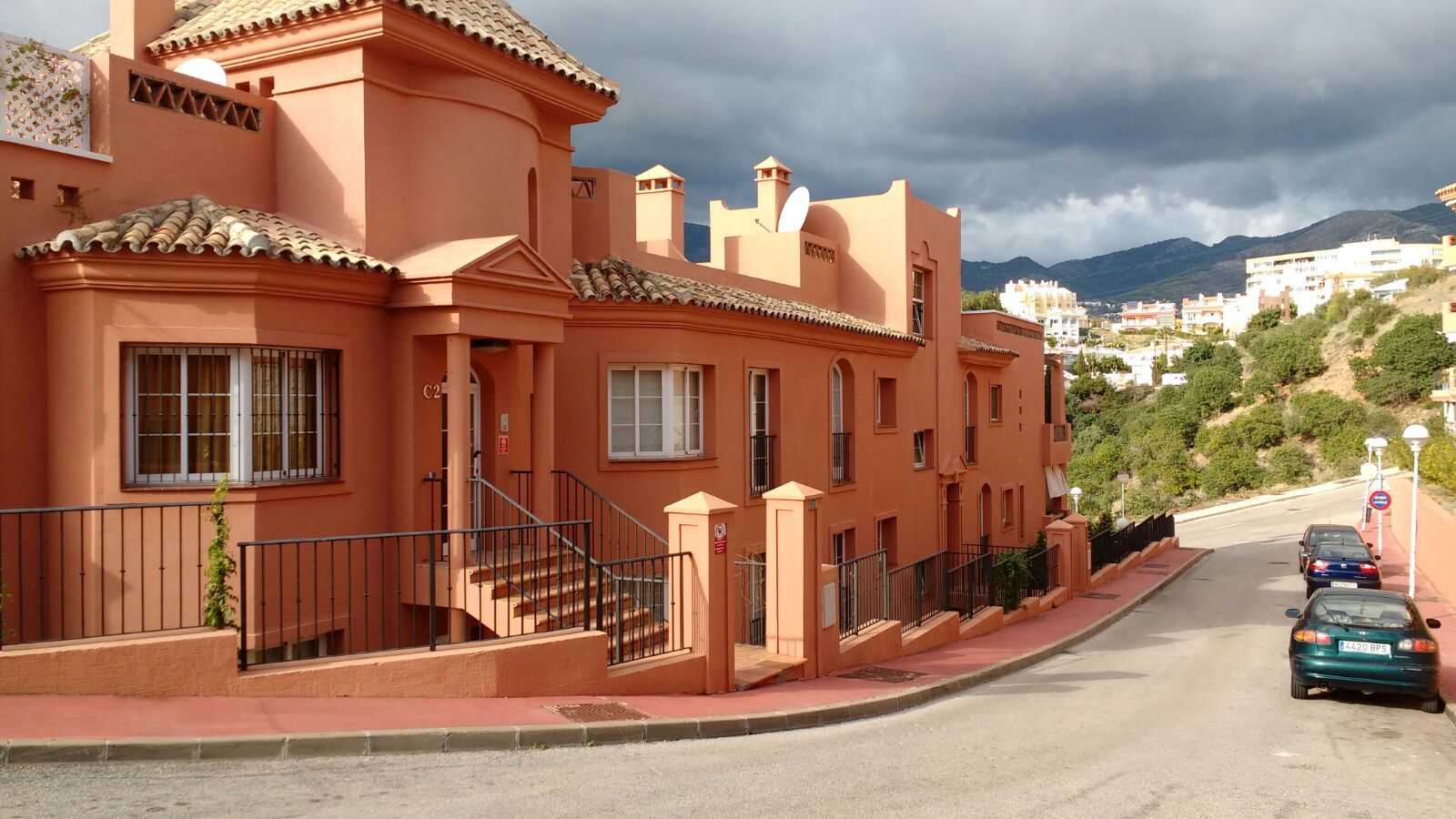 Piso en venta en C/ Madreselva Residencial Fuengirola ...