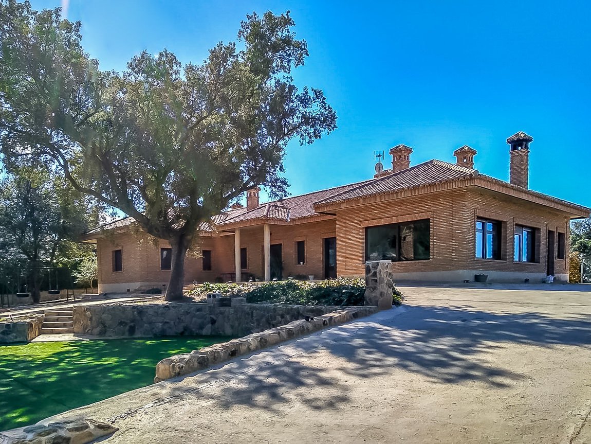 Chalet independiente en venta en Ubr. El Bosque, Villaviciosa de Odón