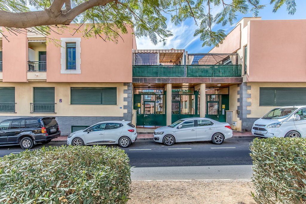 Piso en venta en C/ Modesto Hernández González Ed. Betanzos, Las