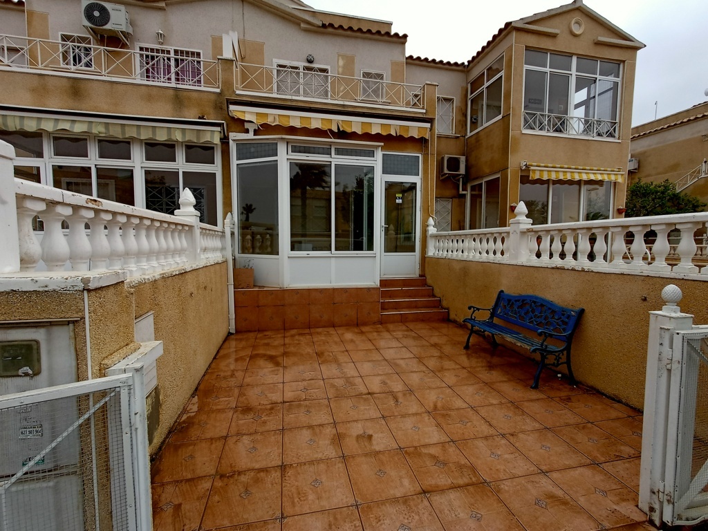 Chalet adosado en venta en Ur Res.Baños de Europa, Torrevieja, Alicante