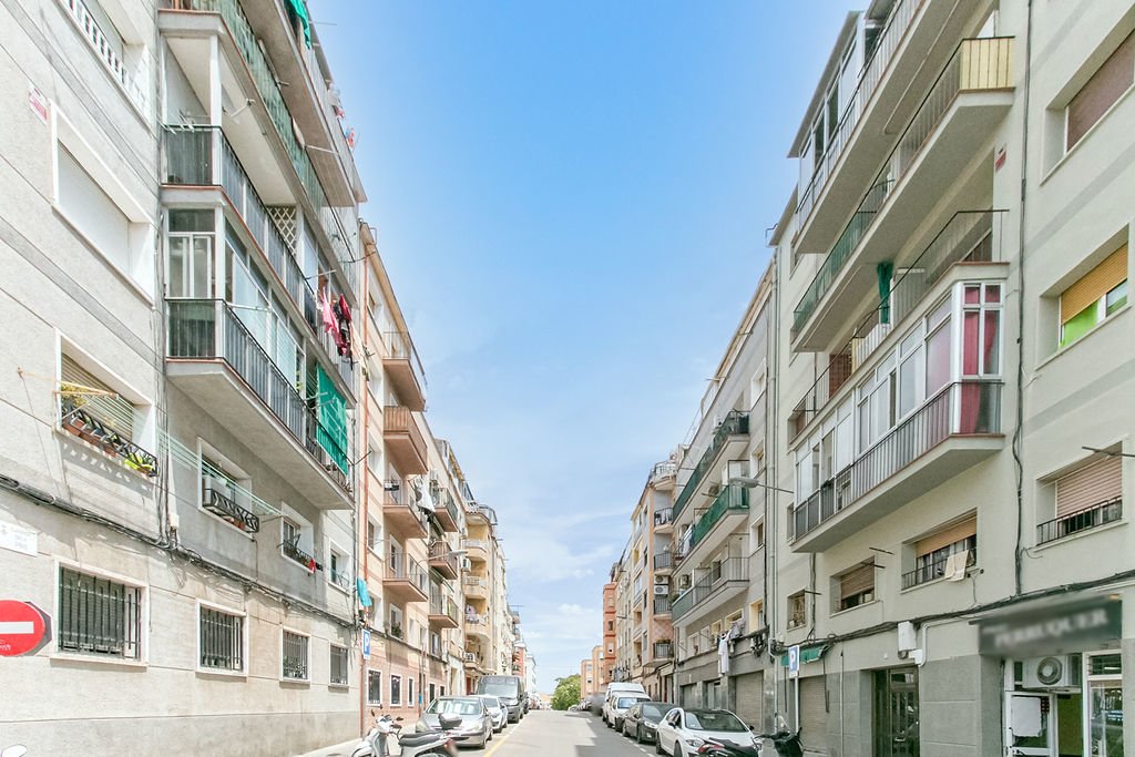 Piso en venta en C/ Pins, Hospitalet de Llobregat (El), Barcelona Piso en C/ Pins Solvia